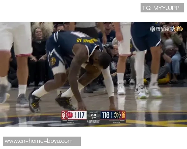 哈达威被阿门犯规引争议KD称队友认为是自我绊倒所致 哈达威被阿门犯规引争议KD称队友认为是自我绊倒所致