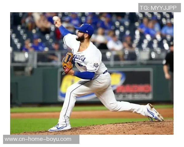 约维奇因右肘挫伤及皮肤裂伤被列为每日观察球员状态更新