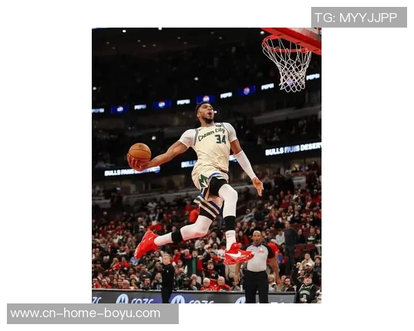 字母哥半场表现惊艳7投6中贡献15分6篮板带领球队打破国王防线